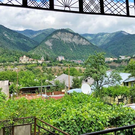 Achela'S Guesthouse بورجومي المظهر الخارجي الصورة